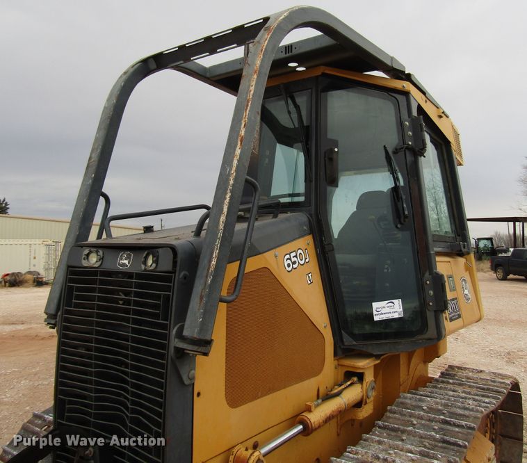 image for item DG6734 2005 John Deere 650J dozer