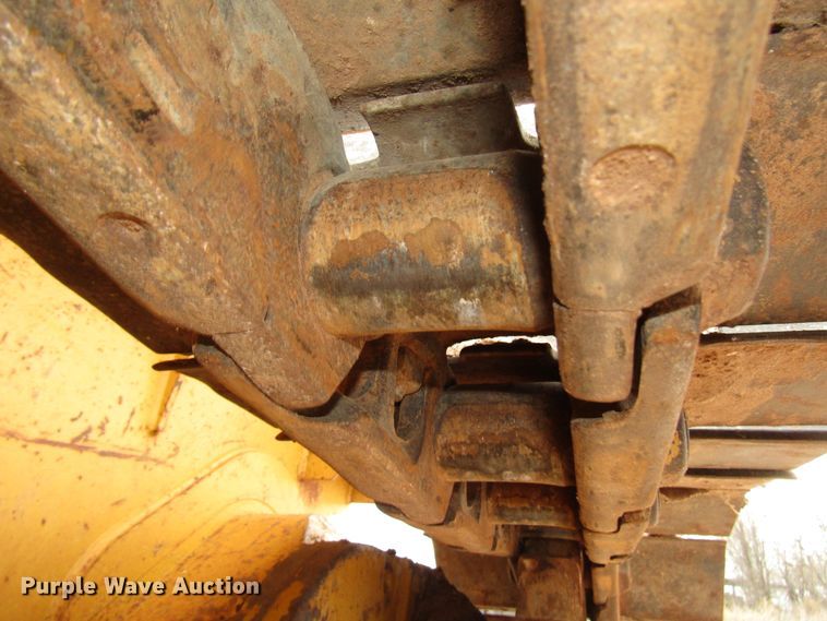 image for item DG6734 2005 John Deere 650J dozer