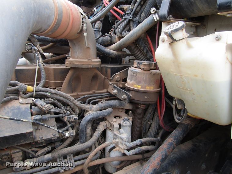 image for item DG6735 2002 Kenworth T300 tank truck