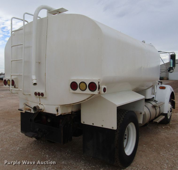 image for item DG6735 2002 Kenworth T300 tank truck