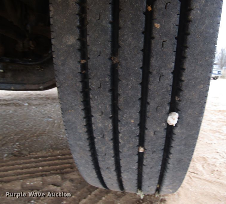 image for item DG6735 2002 Kenworth T300 tank truck