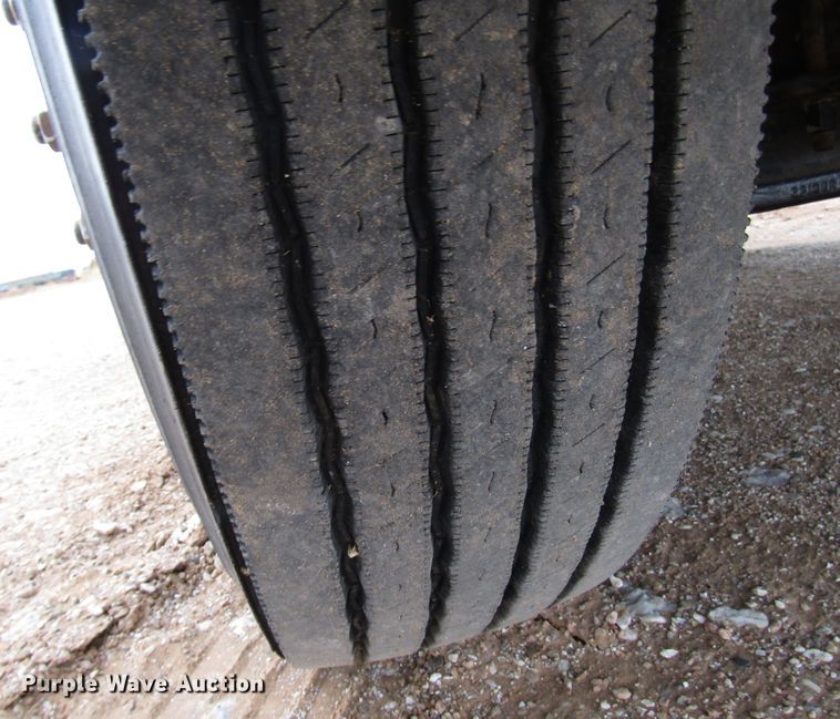 image for item DG6735 2002 Kenworth T300 tank truck