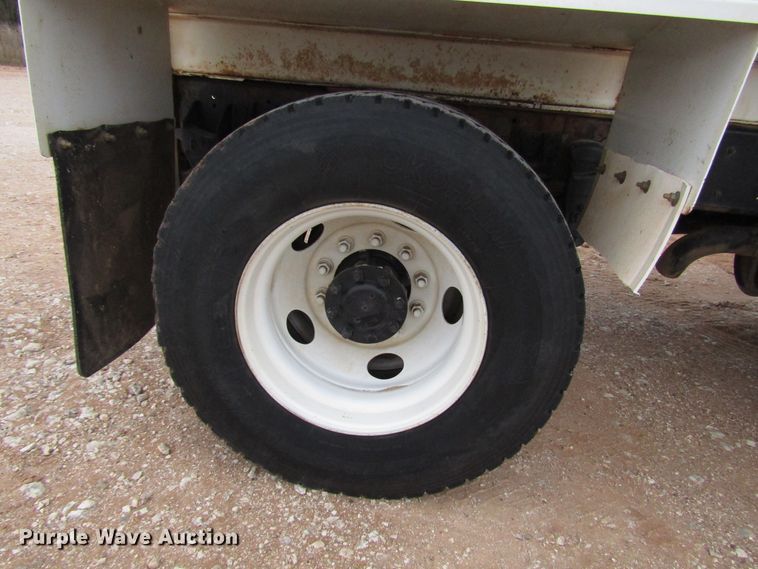 image for item DG6735 2002 Kenworth T300 tank truck