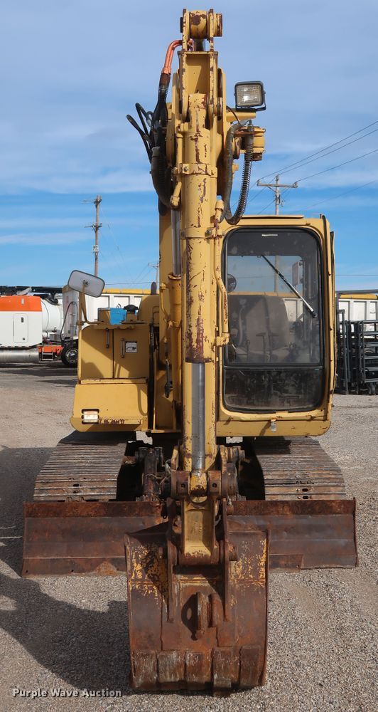 image for item DH0752 1994 John Deere 190E mini excavator