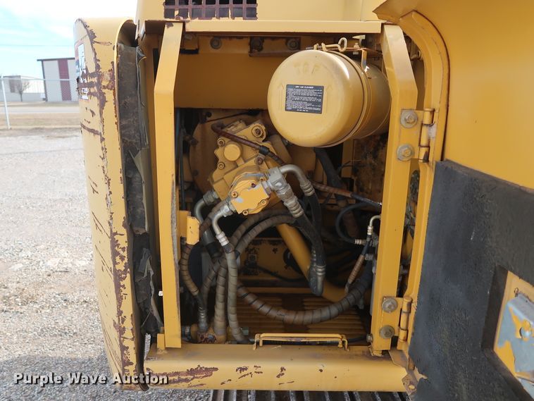 image for item DH0752 1994 John Deere 190E mini excavator