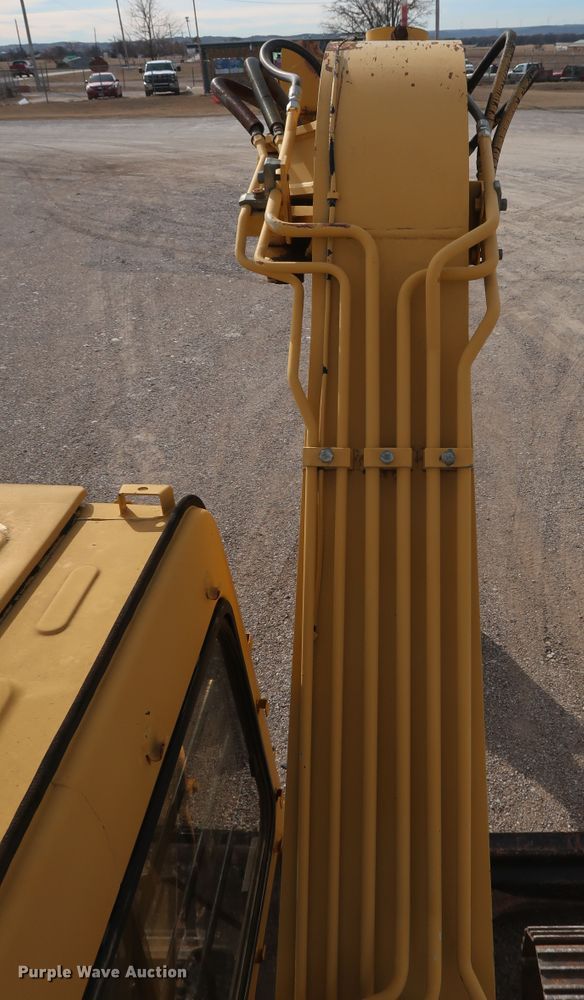 image for item DH0752 1994 John Deere 190E mini excavator