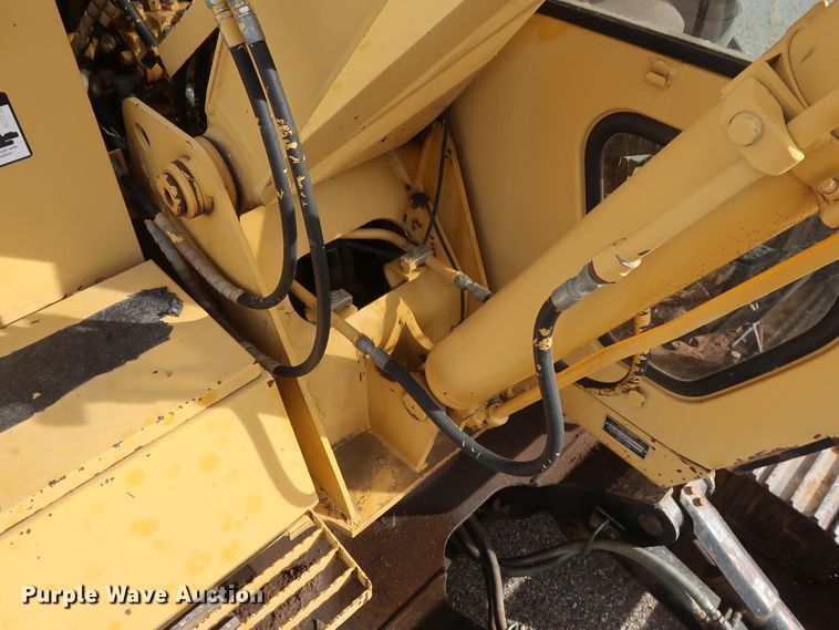 image for item DH0752 1994 John Deere 190E mini excavator