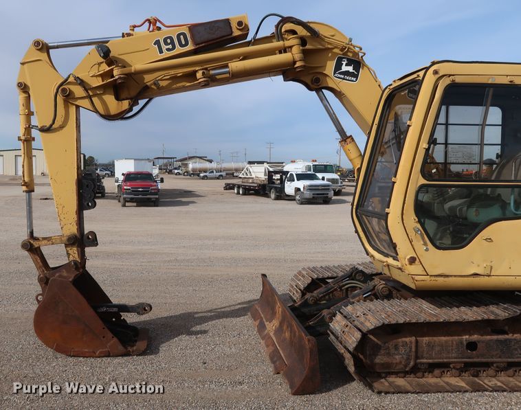 image for item DH0752 1994 John Deere 190E mini excavator