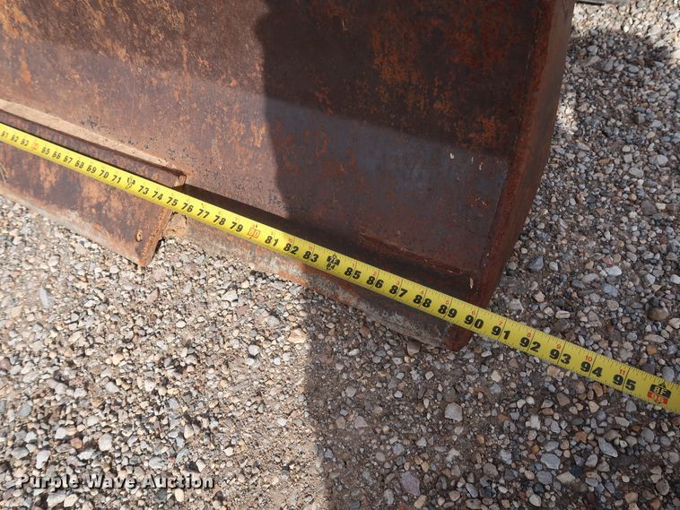 image for item DH0752 1994 John Deere 190E mini excavator