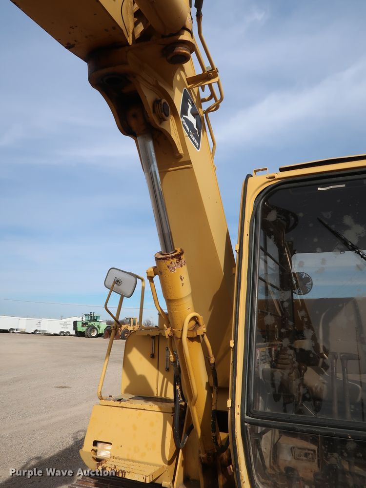 image for item DH0752 1994 John Deere 190E mini excavator