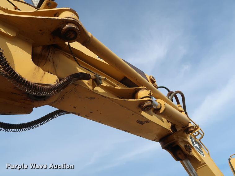 image for item DH0752 1994 John Deere 190E mini excavator