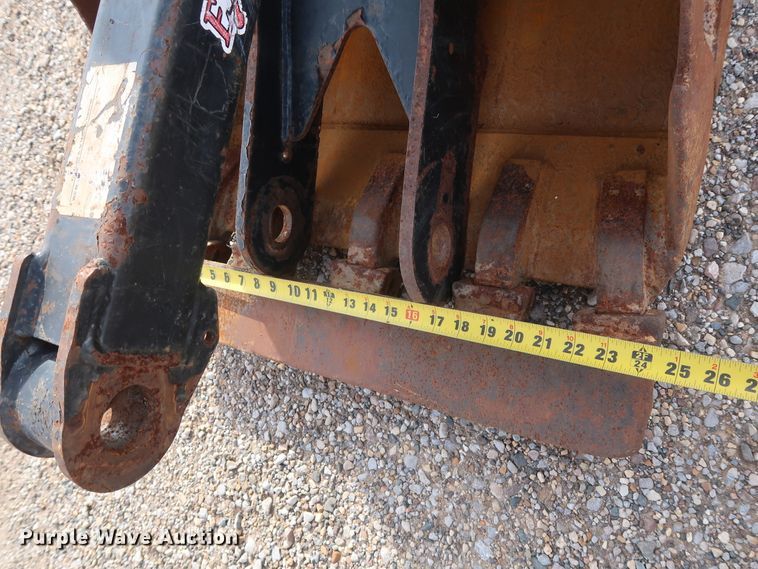 image for item DH0752 1994 John Deere 190E mini excavator