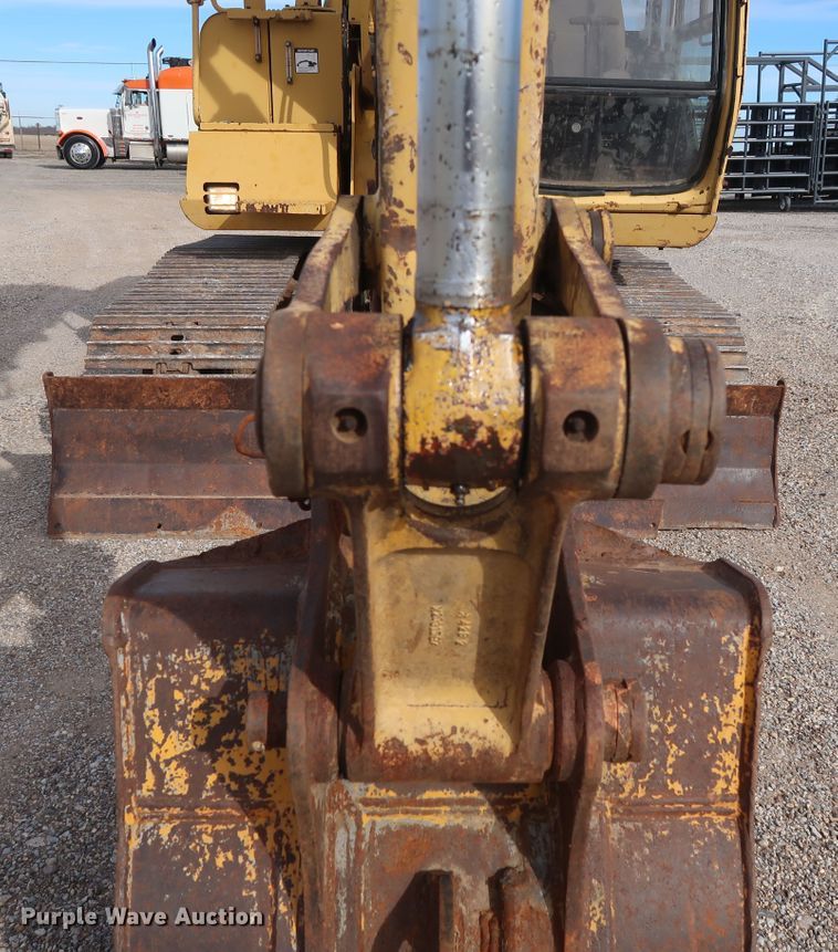 image for item DH0752 1994 John Deere 190E mini excavator