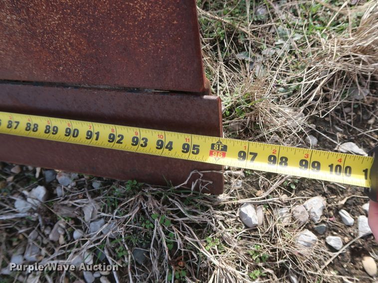 image for item DH0756 2010 Bobcat 96 skid steer dozer blade