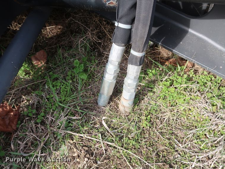 image for item DH0756 2010 Bobcat 96 skid steer dozer blade