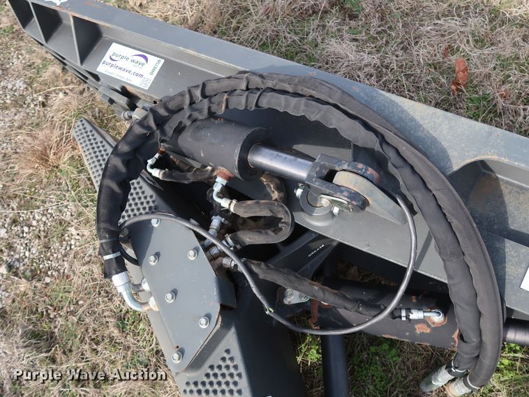 image for item DH0756 2010 Bobcat 96 skid steer dozer blade