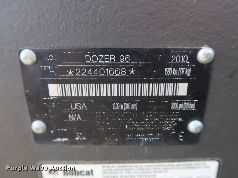 image for item DH0756 2010 Bobcat 96 skid steer dozer blade