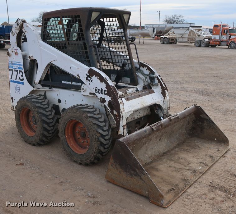 image for item DH0758 2001 Bobcat 773 skid steer