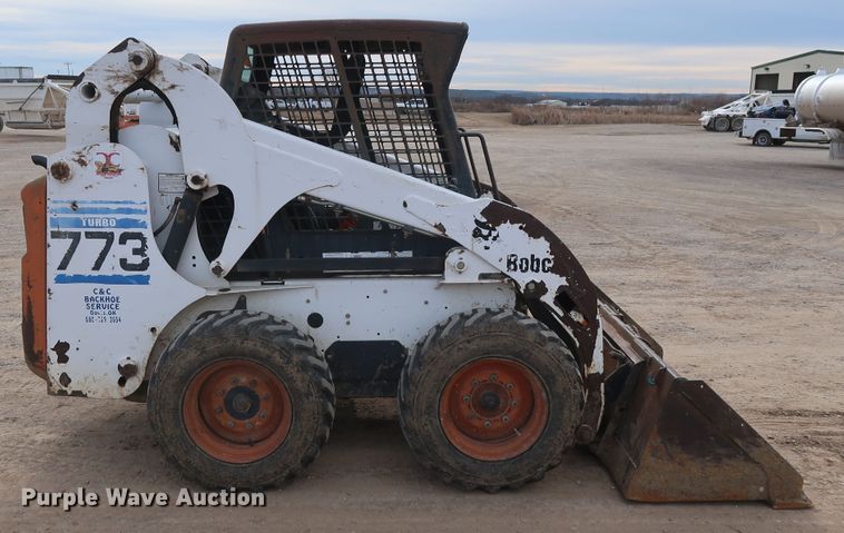 image for item DH0758 2001 Bobcat 773 skid steer