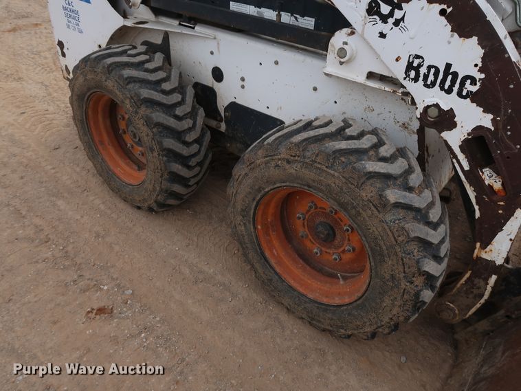 image for item DH0758 2001 Bobcat 773 skid steer