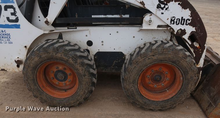 image for item DH0758 2001 Bobcat 773 skid steer