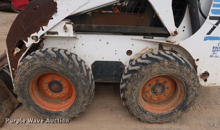 image for item DH0758 2001 Bobcat 773 skid steer