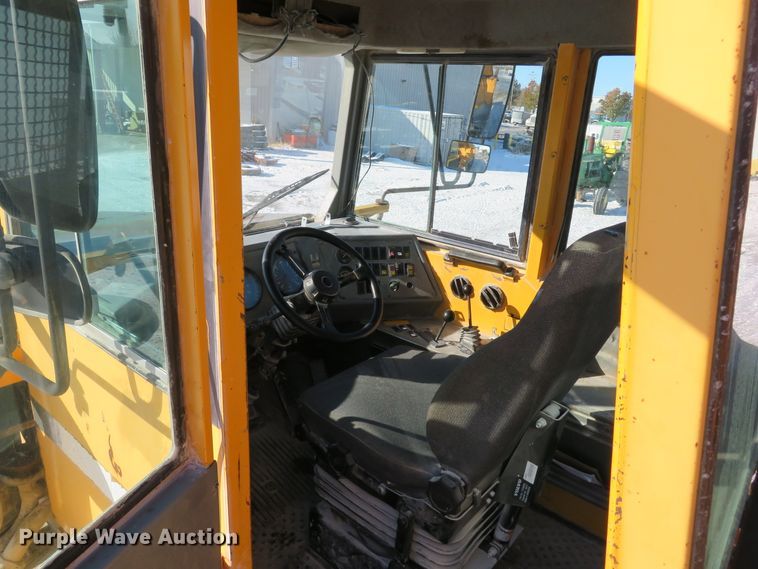 image for item DH1687 1996 Volvo A35C haul truck