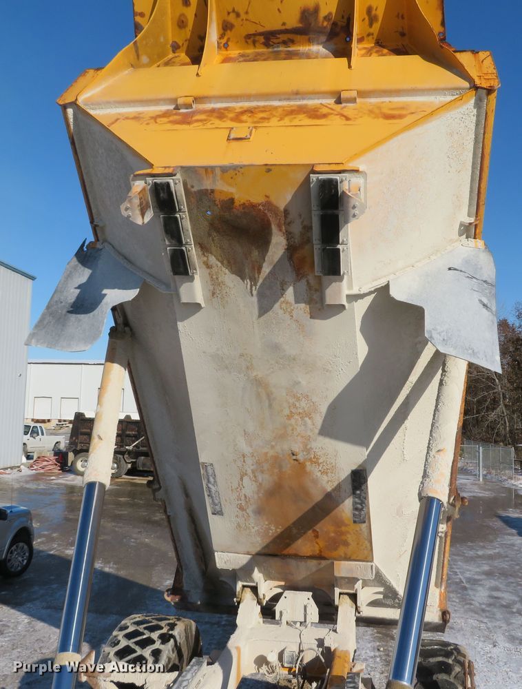 image for item DH1687 1996 Volvo A35C haul truck