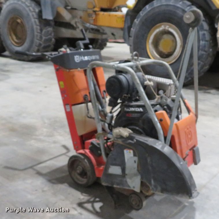 image for item DH1690 2012 Husqvarna FS520 concrete saw