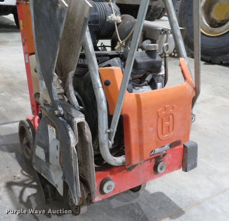 image for item DH1690 2012 Husqvarna FS520 concrete saw