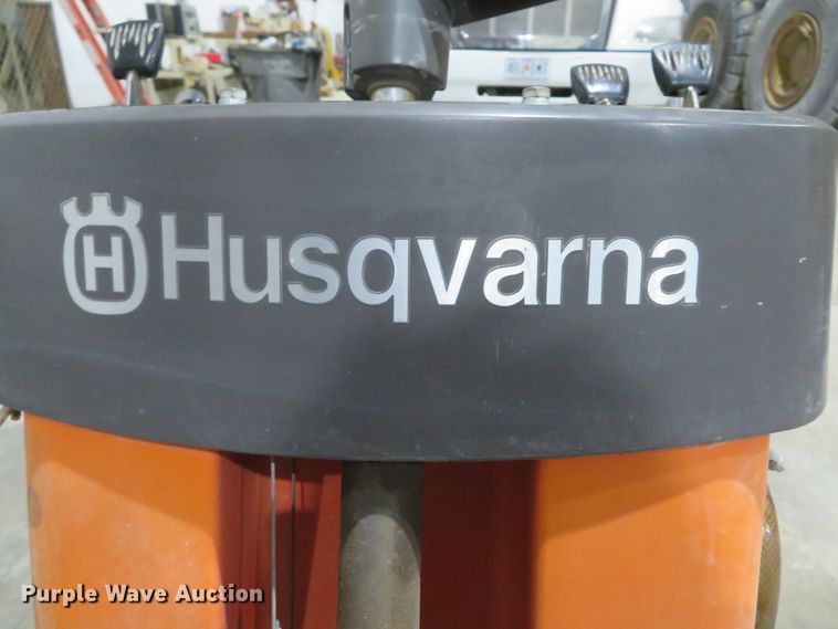 image for item DH1690 2012 Husqvarna FS520 concrete saw