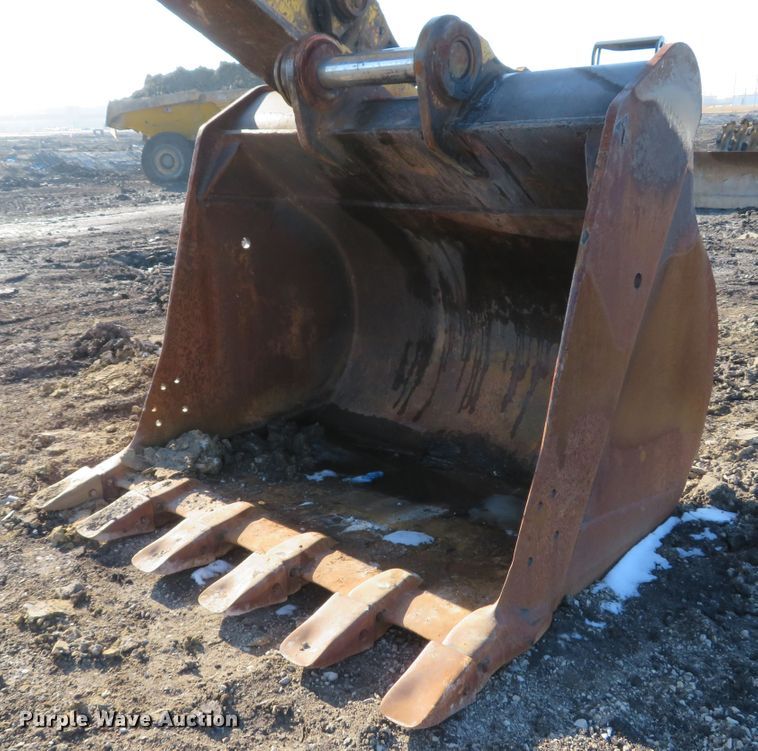 image for item DH1692 2008 Komatsu PC600LC-8 excavator