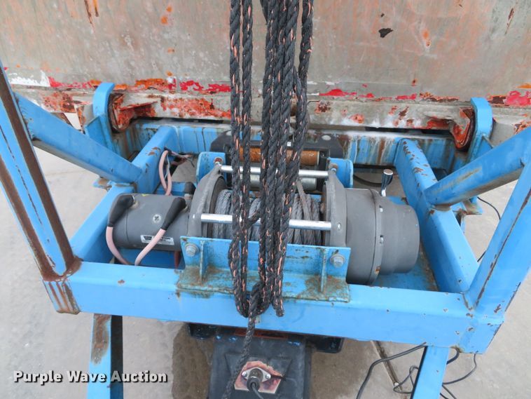 image for item DH1743 2007 Region Welding 14000-SDT roll-off dumpster trailer