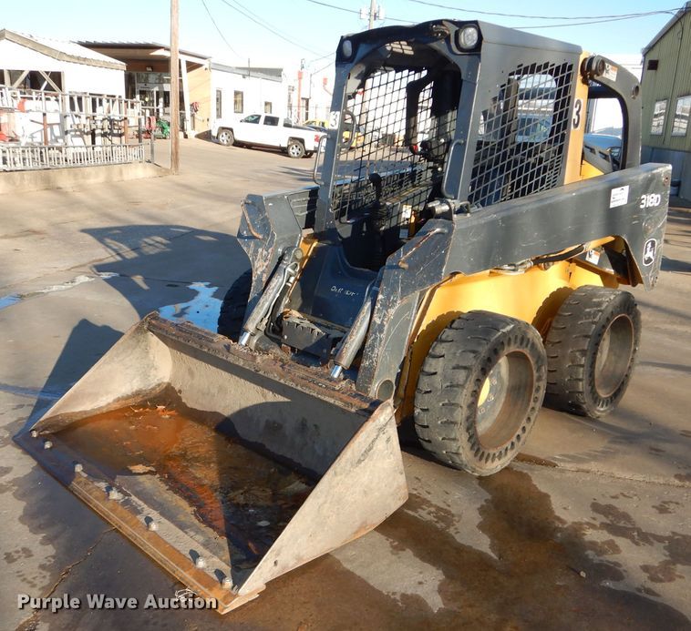 image for item DH4263 2013 John Deere 318D skid steer