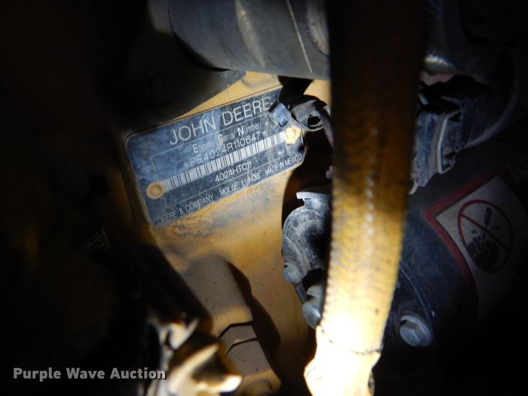 image for item DH4263 2013 John Deere 318D skid steer