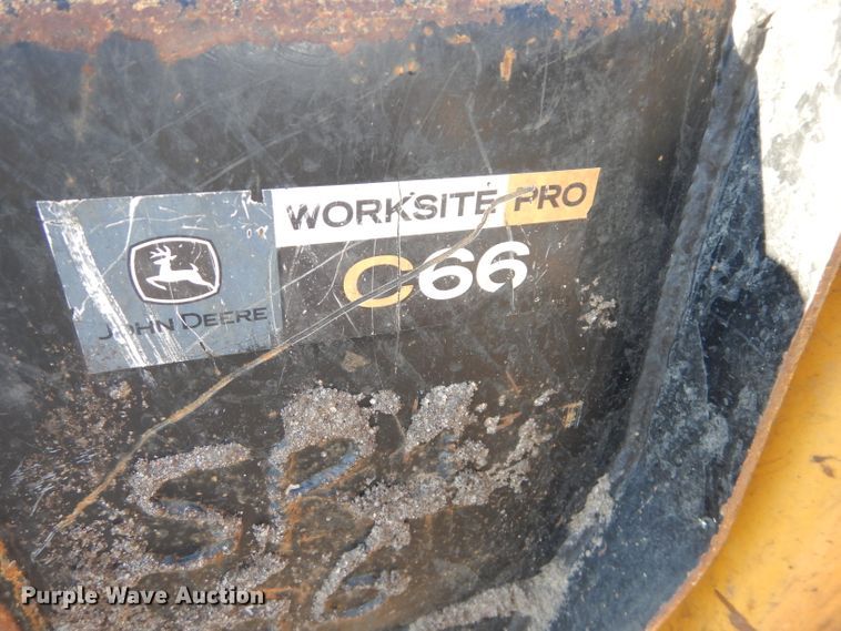 image for item DH4263 2013 John Deere 318D skid steer