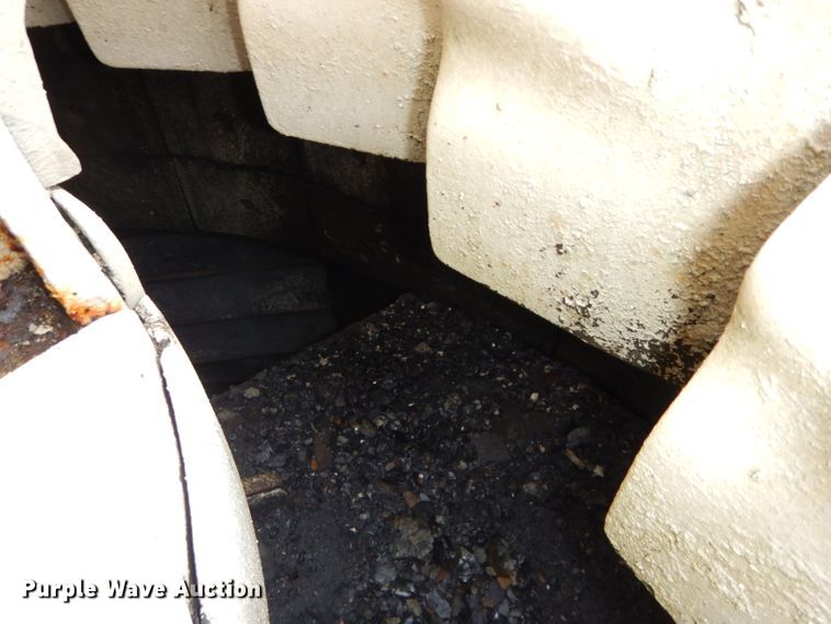 image for item DH4265 Pioneer 66DV-30TEC impact crusher