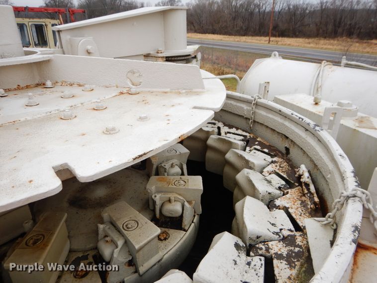 image for item DH4265 Pioneer 66DV-30TEC impact crusher