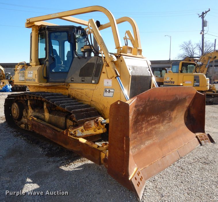 image for item DH4270 2005 Komatsu D65EX-15 dozer