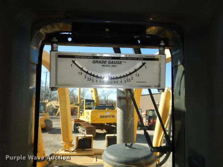 image for item DH4270 2005 Komatsu D65EX-15 dozer