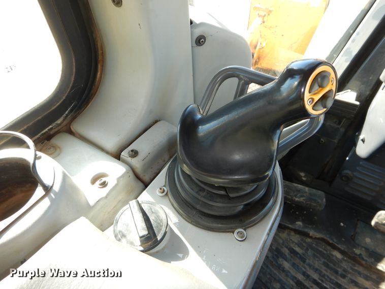 image for item DH4270 2005 Komatsu D65EX-15 dozer