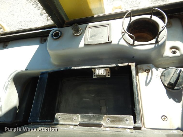 image for item DH4270 2005 Komatsu D65EX-15 dozer