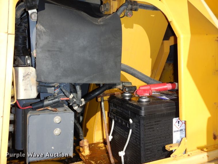 image for item DH4270 2005 Komatsu D65EX-15 dozer