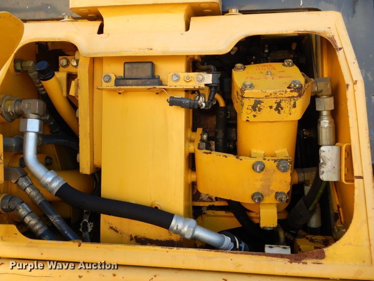 image for item DH4270 2005 Komatsu D65EX-15 dozer