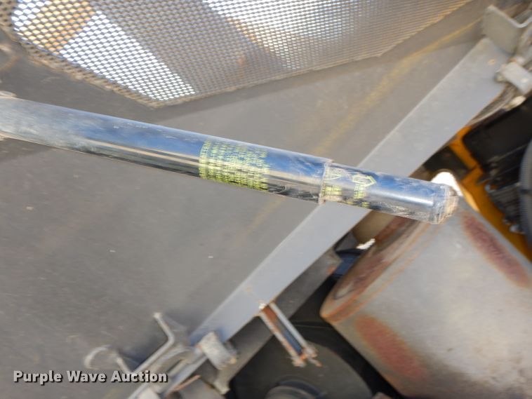 image for item DH4270 2005 Komatsu D65EX-15 dozer