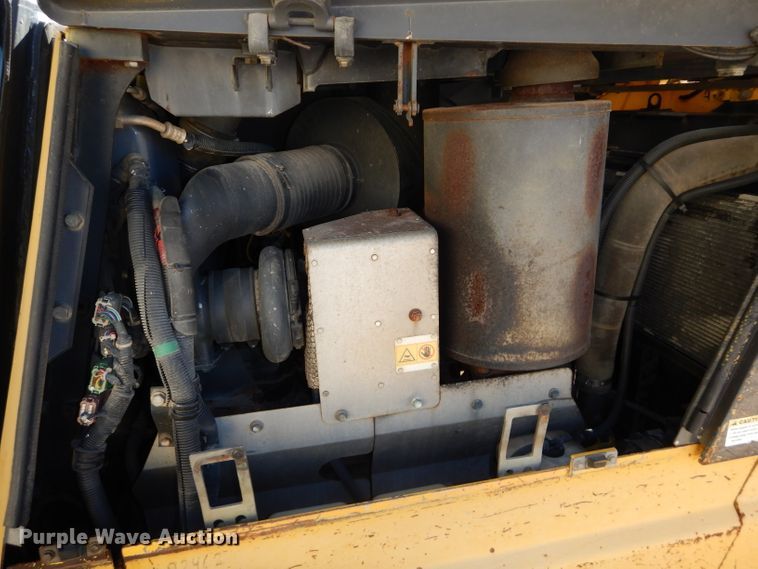 image for item DH4270 2005 Komatsu D65EX-15 dozer