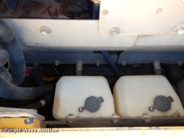 image for item DH4270 2005 Komatsu D65EX-15 dozer