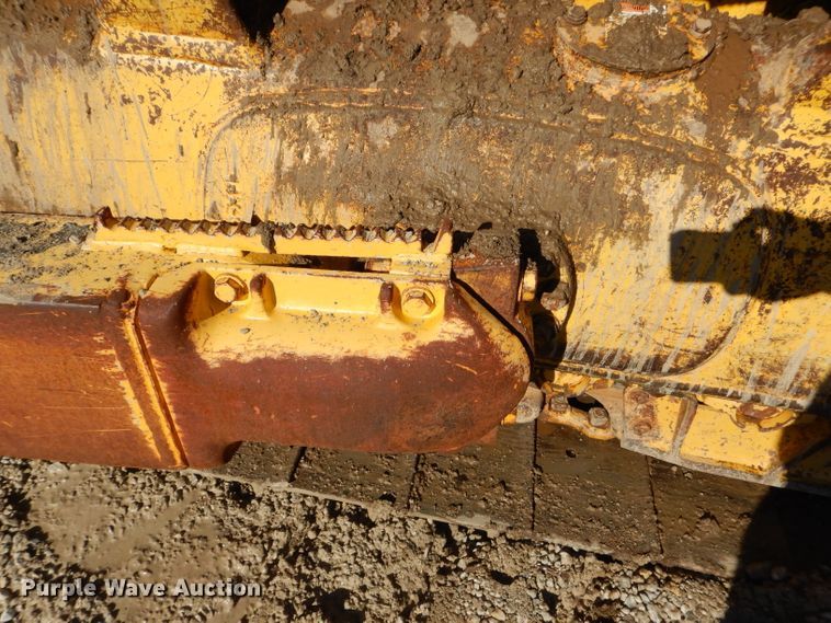 image for item DH4270 2005 Komatsu D65EX-15 dozer