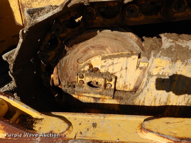 image for item DH4270 2005 Komatsu D65EX-15 dozer
