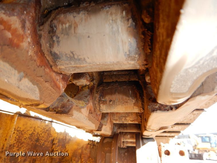 image for item DH4270 2005 Komatsu D65EX-15 dozer